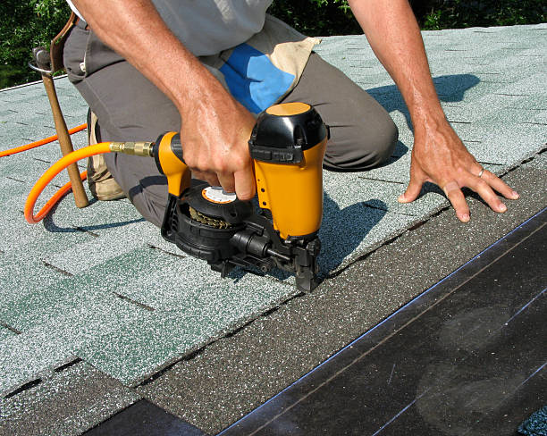 Quick and Trustworthy Emergency Roof Repair Services in Sumner, IA